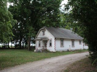 707 S Oregon St, Oswego, KS 67356