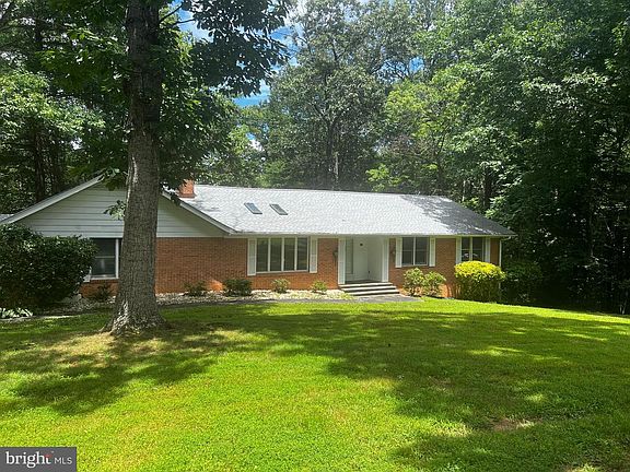 2nd image of 123 Country Club Dr