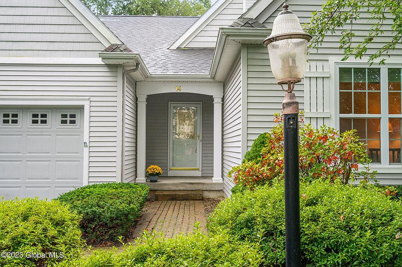 3rd image of 14 Mayfield Drive
