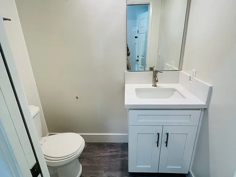 11738 Mayfield Ave #101 — Photo 10
