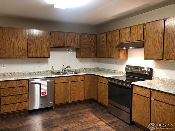 2nd image of 1907 Almond Ave