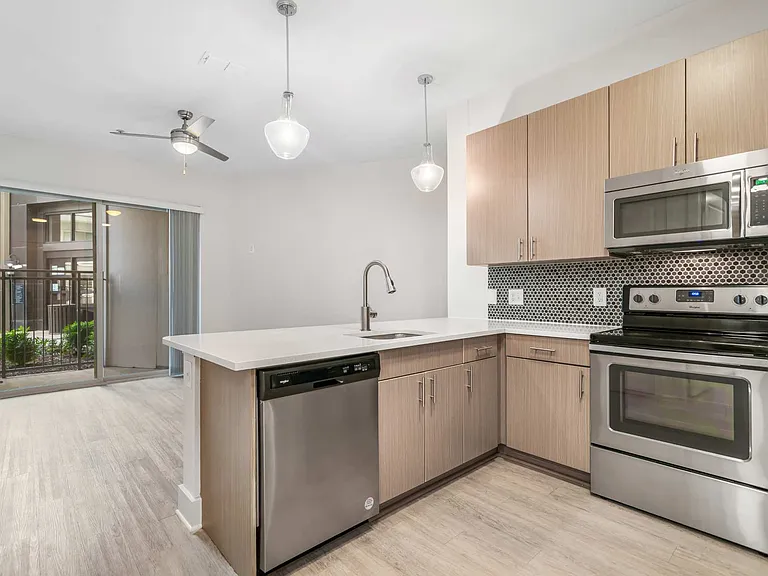 Arlo Decatur Apartments — Photo 25