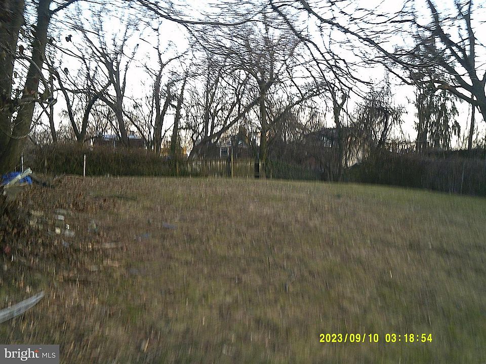 2nd image of 92 E Wister St