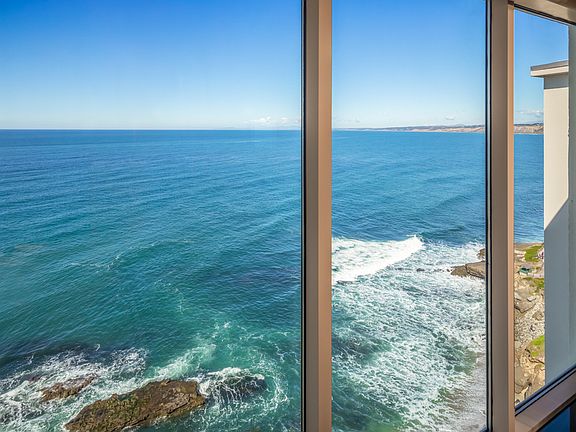 3rd image of 939 Coast Blvd #21D/E