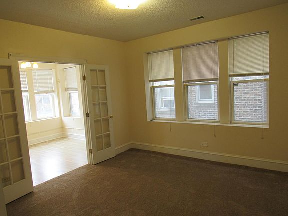 5th image of 7012 S Paxton Ave APT 1-N