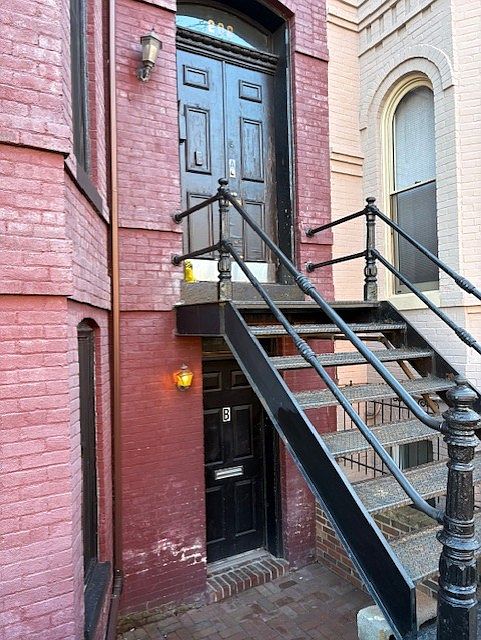 English Basement Unit