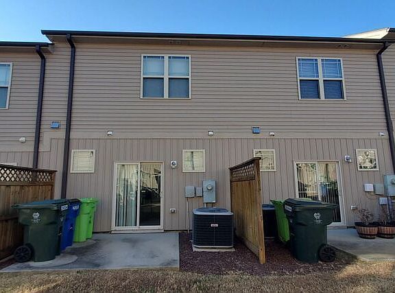 3rd image of 3930 Amelia Park Dr