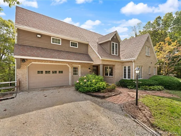 925 W Oakwood Lane, Paoli, IN 47454