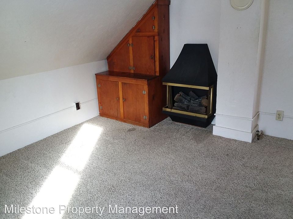 2nd image of 519 Palmer St APT 4
