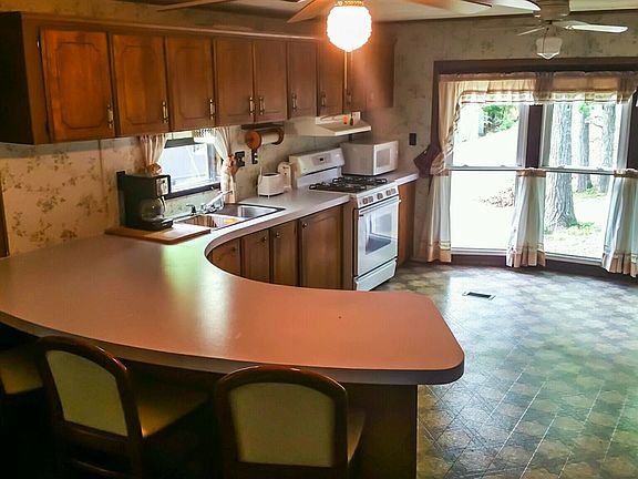 5th image of 9 Sargent Place #17