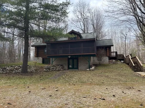5445 Loomis Rd W, Porterfield, WI 54159
