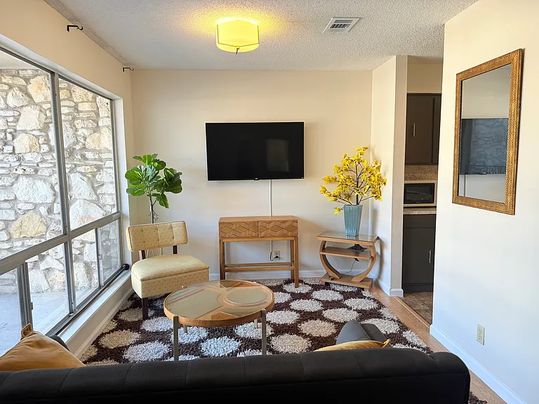500 E Riverside Dr #216 — Photo 18
