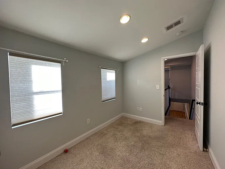 305 S Ann St — Photo 14
