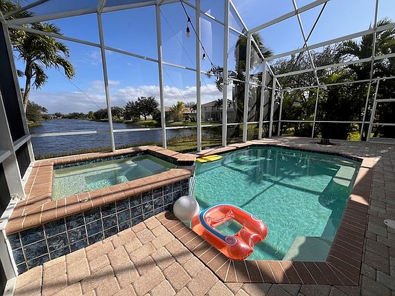 Beautiful Salt-Water Pool