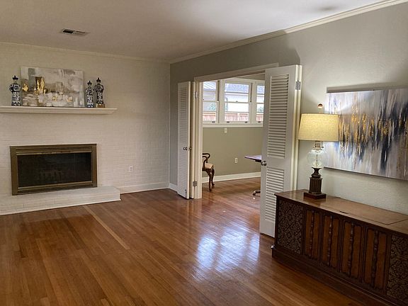 3rd image of 1427 Knollwood Dr