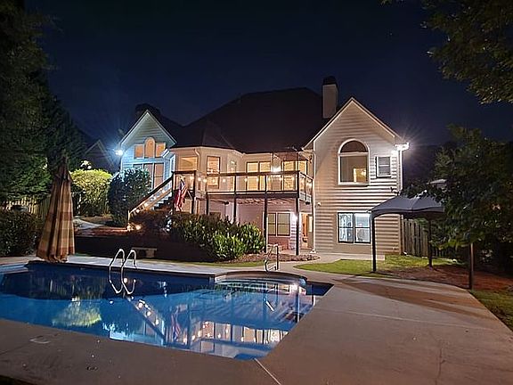3rd image of 755 Brittany Manor Ln