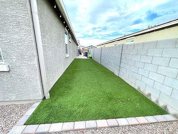 5th image of 2041 W Kenton Way