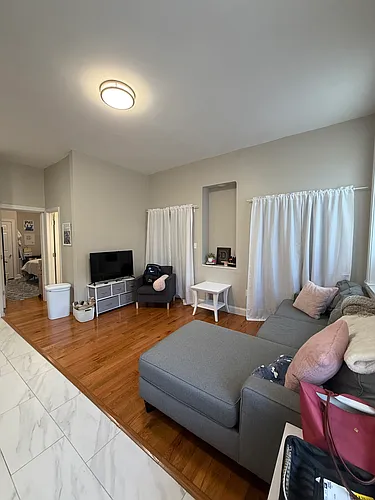 3222 Powelton Ave #2F Photo 1