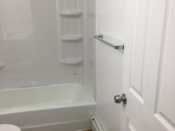 5th image of 165 Mead St APT 2