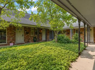 2324 W Forteen Mile Rd, Royal Oak, MI 48073