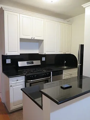 Rented by Uptown Flats LLC | media 2