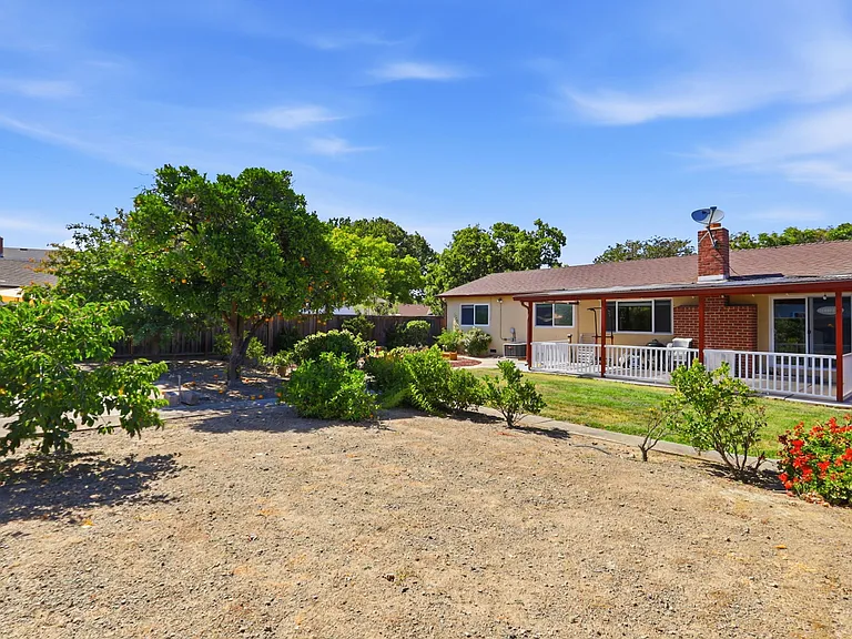 3974 Via Montalvo — Photo 33