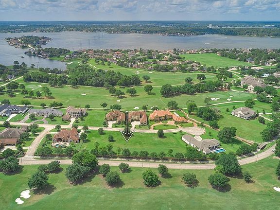 This home site is steps away from the Country Club where entertainment abounds.