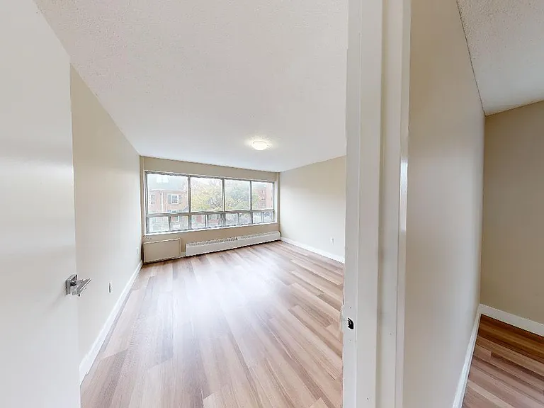 255 Stewart St — Photo 35