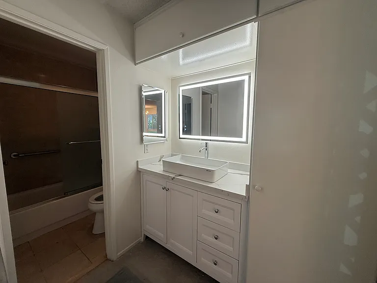833 N Humboldt St #212 — Photo 15