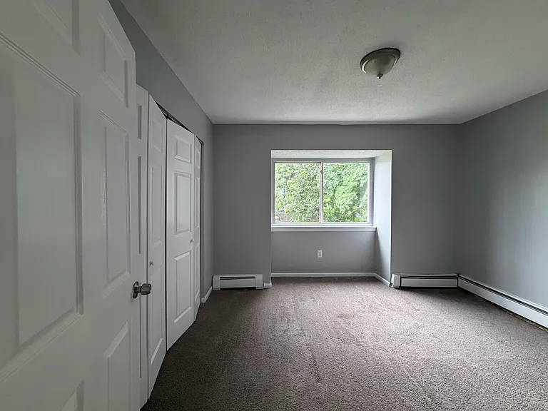 1054 Bank St #12F — Photo 11