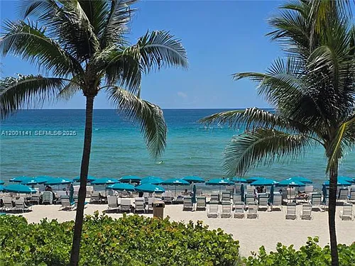 16485 Collins Ave #932 Photo 1