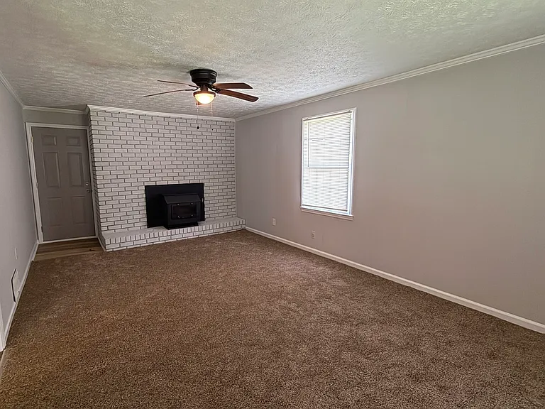 4101 Springlake Cir — Photo 8