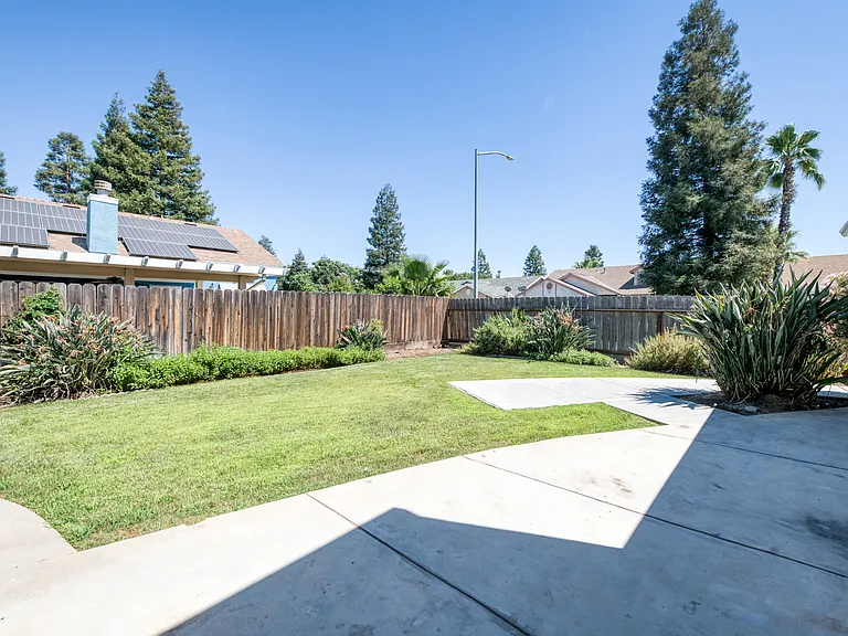 2476 N Berlin Ave — Photo 63