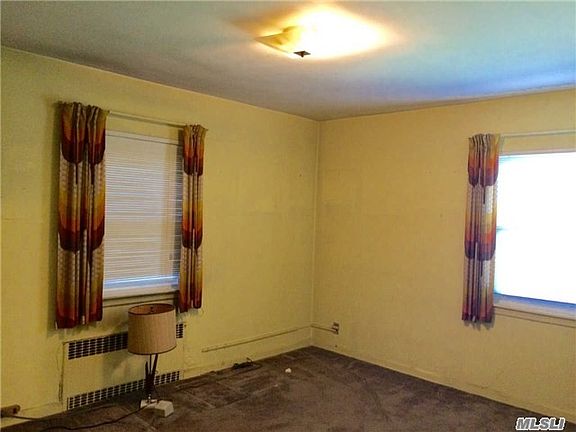 5th image of 2715 215th St