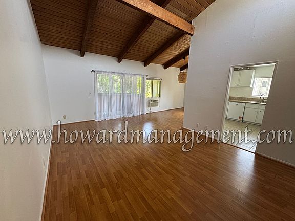 4th image of 4915 Indian Wood Rd Unit 600