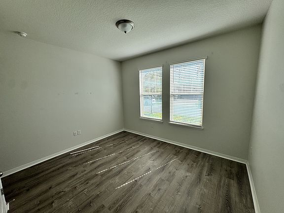 5th image of 9622 Lost Grove Cir