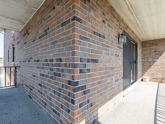 5th image of 16730 Paxton Ave