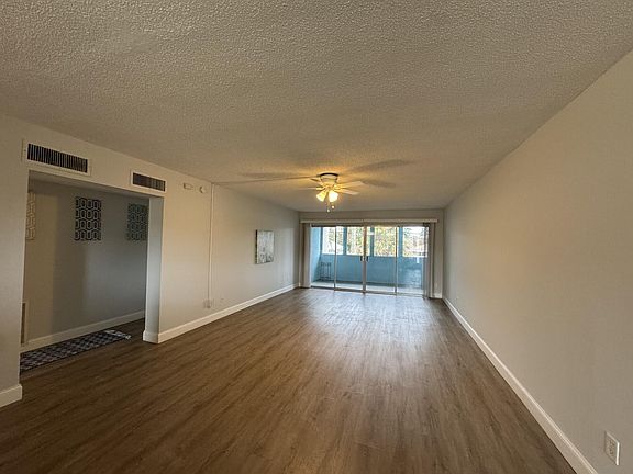 5th image of 1310 NE 14th Court Apt K19