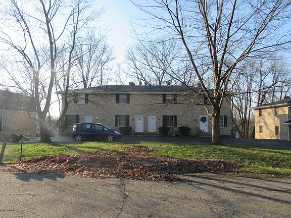 2nd image of 7464 Seymour St