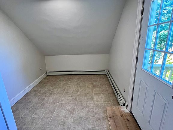 3rd image of 96 Larch St Floor 3