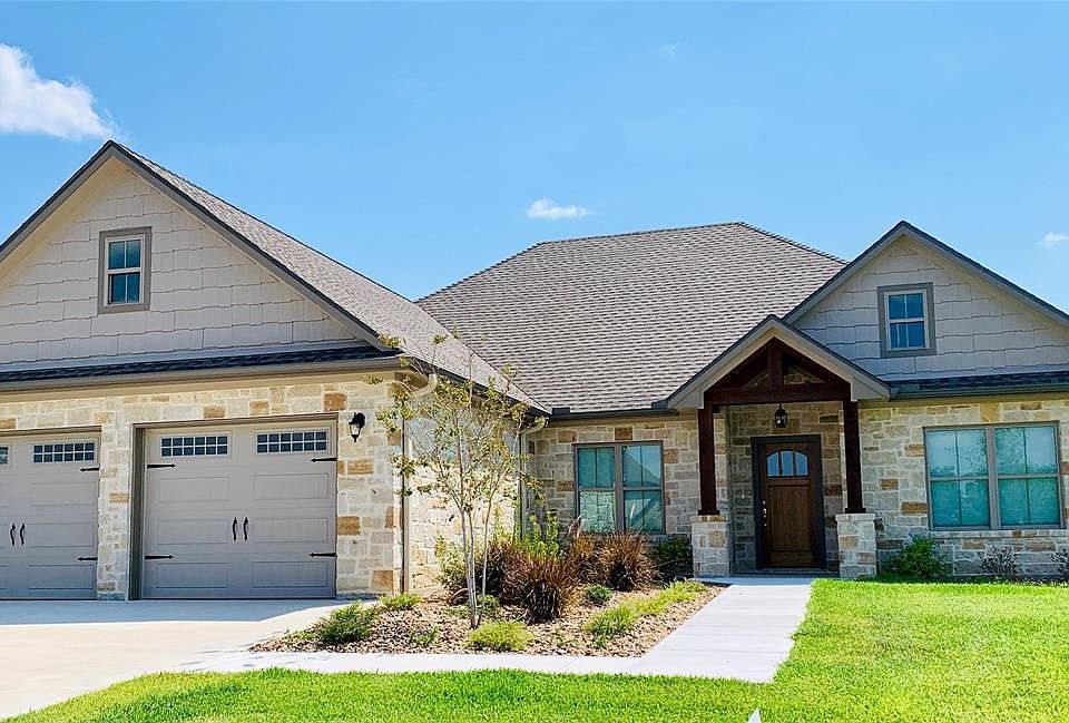 1st image of 106 Fosters Branch Dr