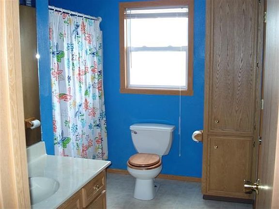 Main floor bathroom