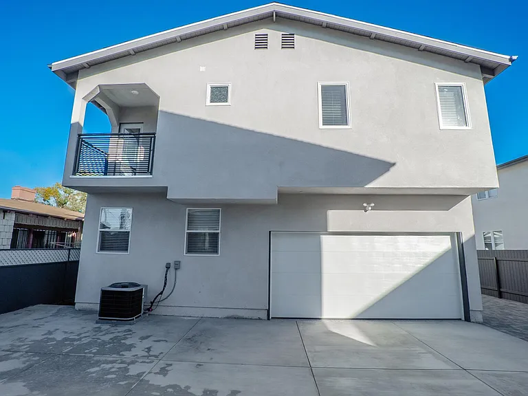 3913 Brighton Ave — Photo 39