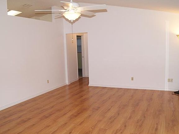5th image of 1114 E Boyer St