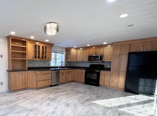 27 Upton St, Quincy, MA 02169