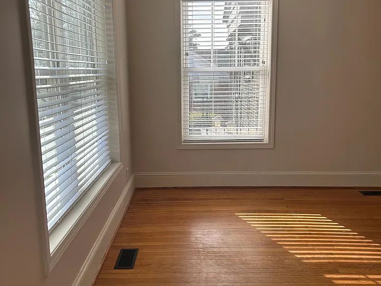 2316 Lyon St — Photo 4