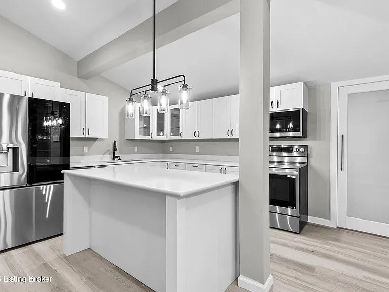 58 Riverside Ln — Photo 5