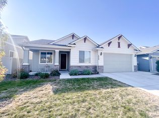 5849 W Daphne Dr, Meridian, ID 83646