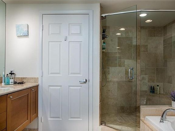 5th image of 1820 NE 17th Way