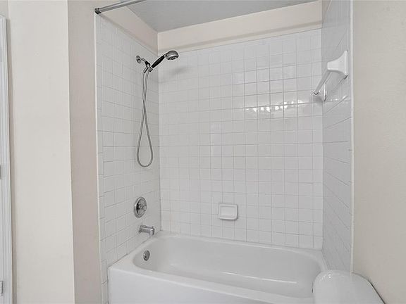 2nd image of 1645 Windsor Oak Ct #1645